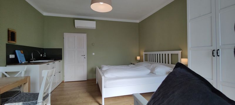 Studio Nest: Studio, Schlafzimmer, Aufenthaltsraum, Küchenzeile